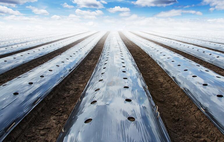 新疆關(guān)于開展殘膜回收機現(xiàn)場演示評價工作的通知