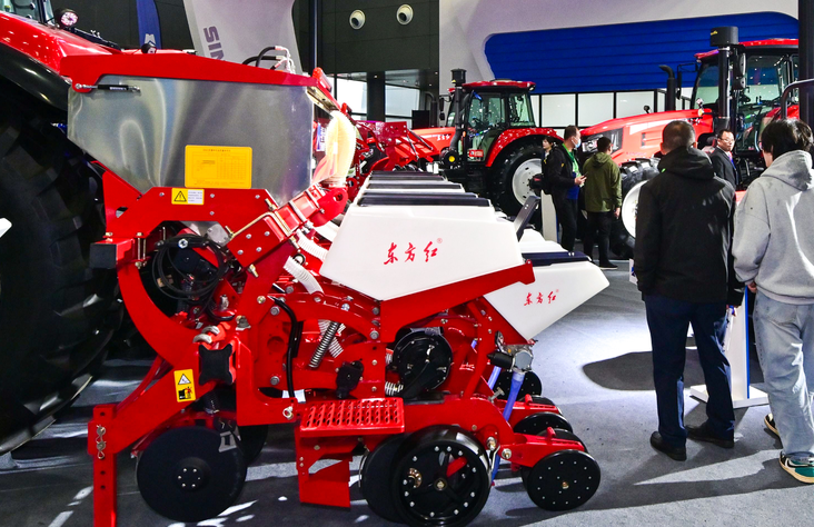 祁门县开展山区今晚必开生肖图化推进暨粮油产业现场教学——实地观摩长见识 聚力赋能兴农机